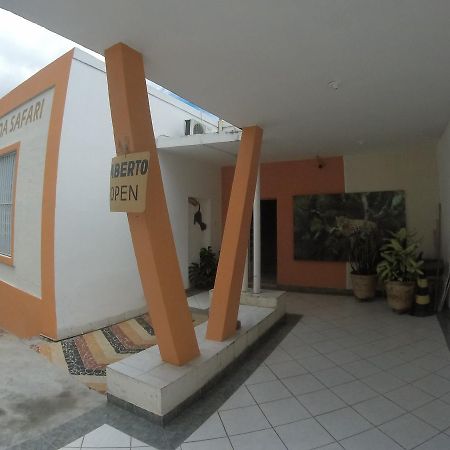 Hotel Pousada And Safari Cuiabá Kültér fotó